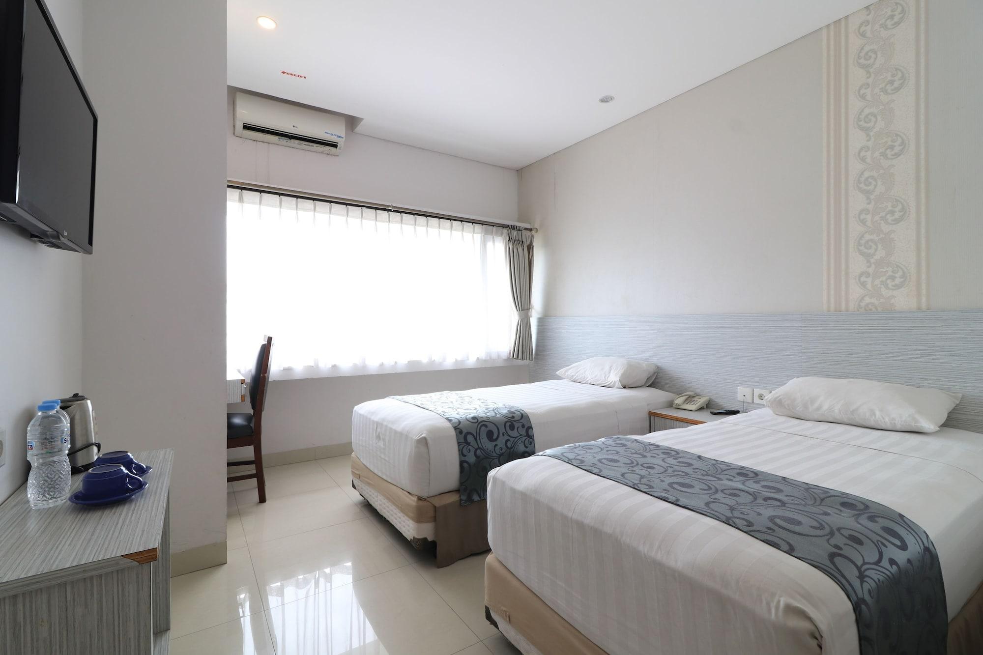 Kembang Hotel Cihampelas バンドゥン エクステリア 写真